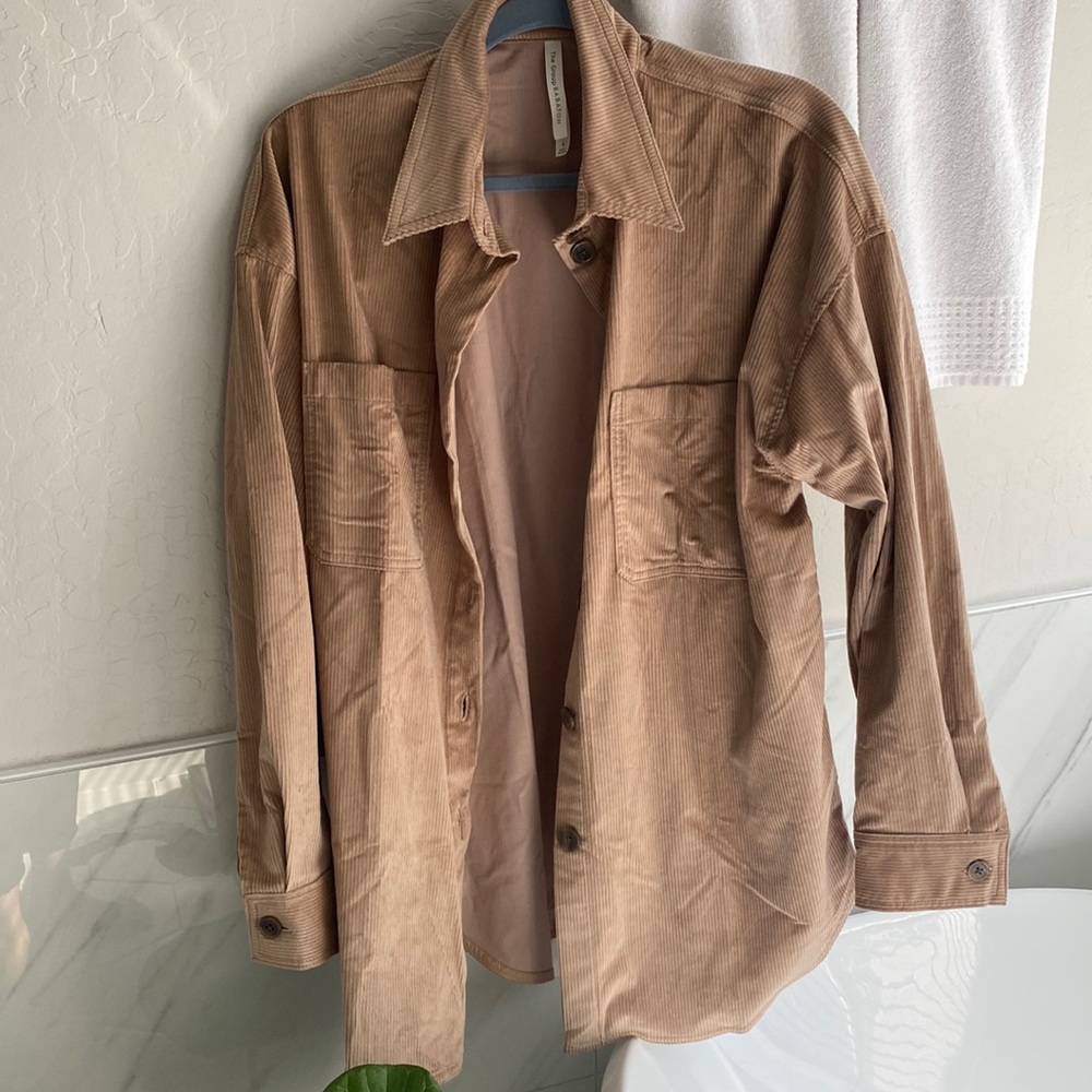 Brand new aritzia shacket